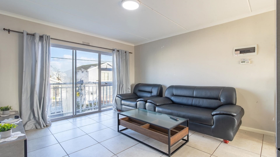 2 Bedroom Property for Sale in Cravenby Western Cape